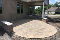 Rear Patio with Seat Wall 2